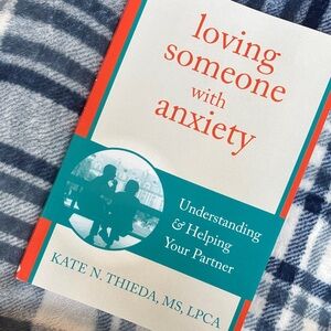 🤍Loving Someone with Anxiety Paperback